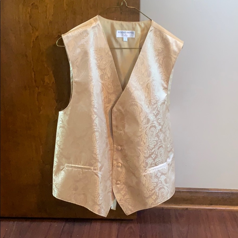 Men’s Italian gold vest- large